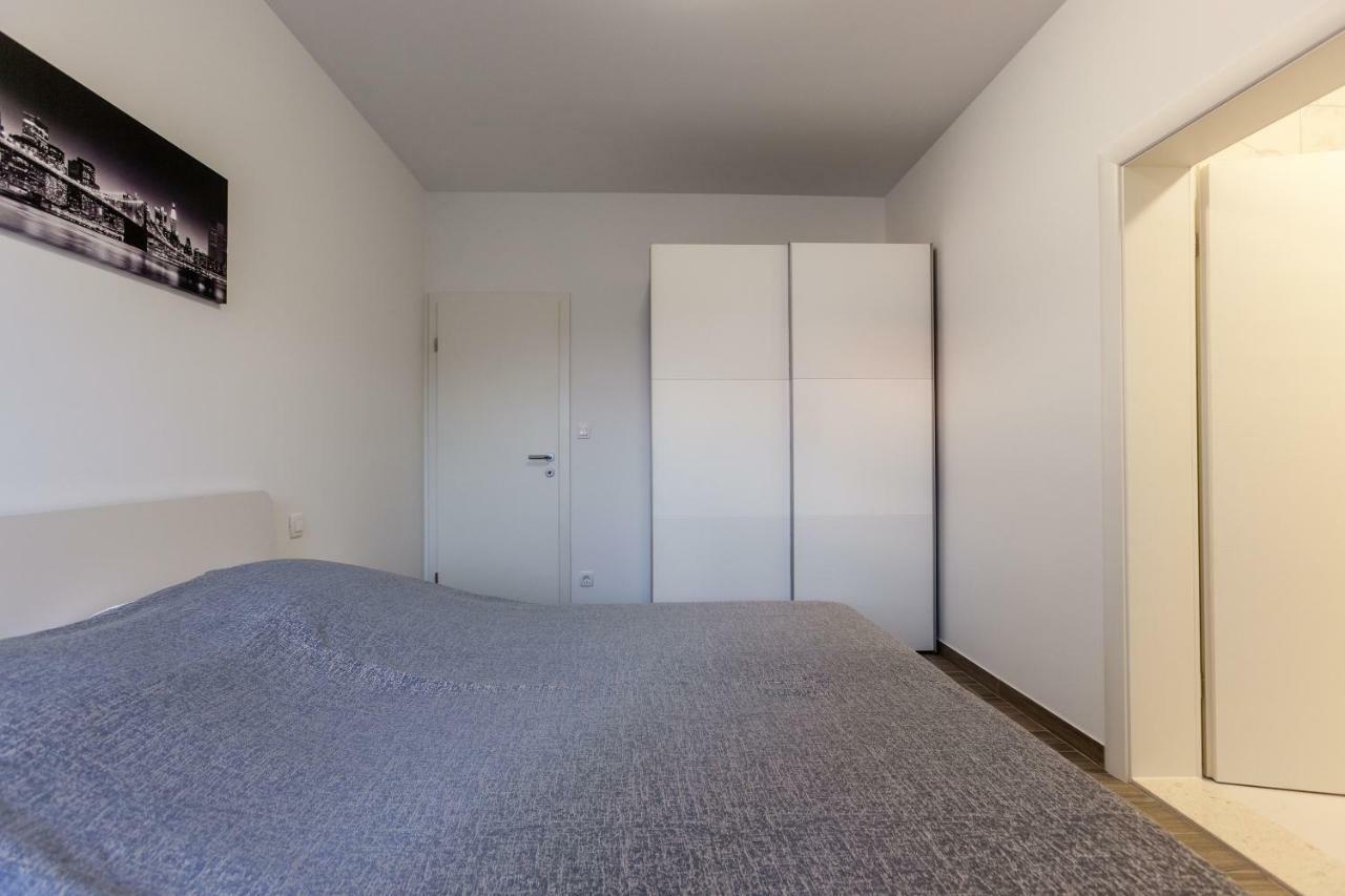 Luxury Villa Aria, Apartment Trogir Exterior foto